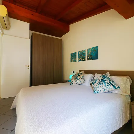 Maisonnette Terrace Apartment Lierna